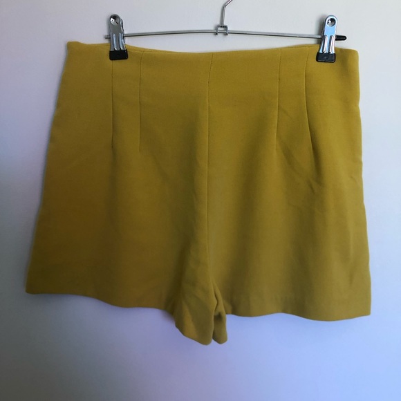 Zara mustard yellow city shorts size medium - Picture 4 of 4